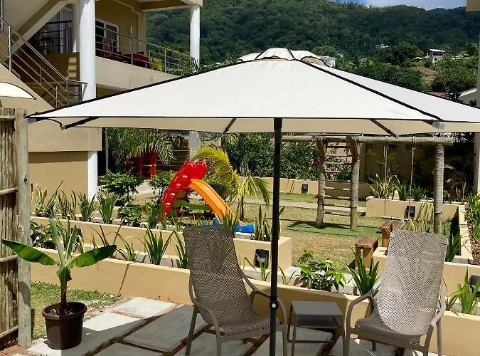 Aparthotel Tropical Hideaway 4*