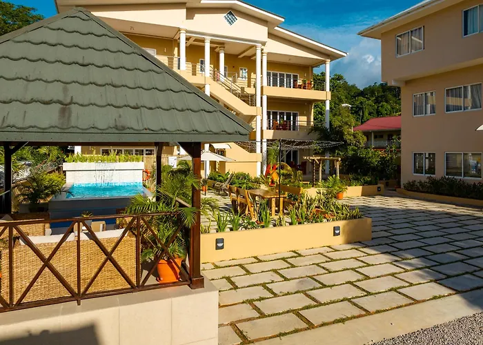Tropical Hideaway Aparthotel Beau Vallon (Mahe)