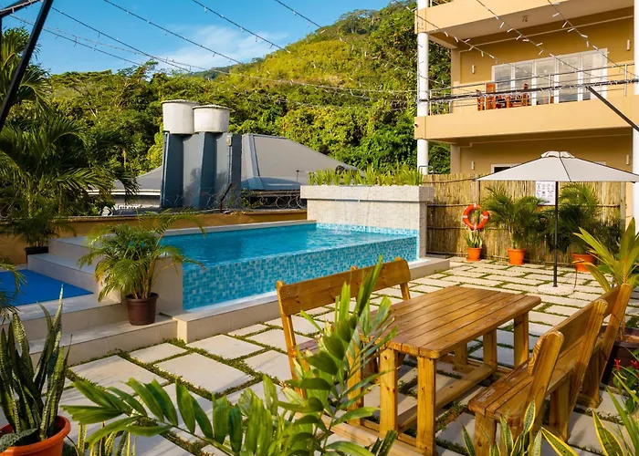 Aparthotel Tropical Hideaway Beau Vallon (Mahe)